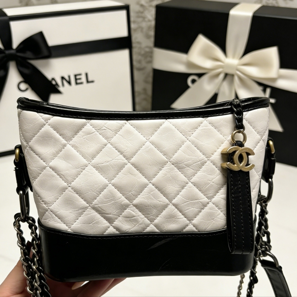 <AUTHENTIC>Chanel Gabrielle Small Hobo Bag in White - Picture 3 of 6